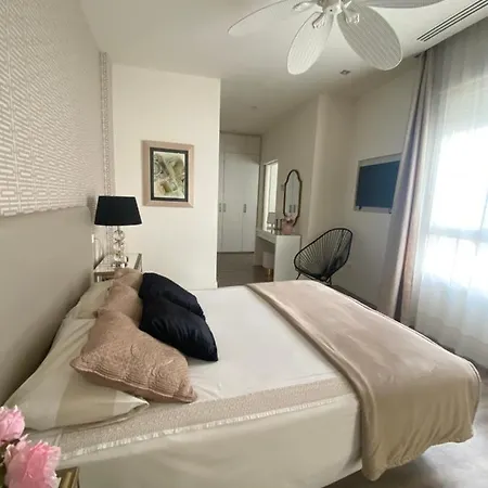 La Casa Nueva, Casa Moderna En Centro Historico Villa Cordoba