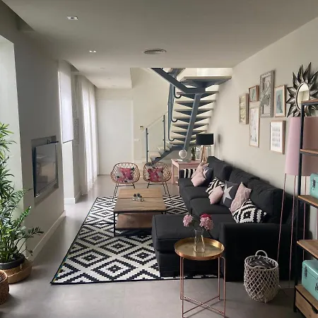 Вілла La Casa Nueva, Casa Moderna En Centro Historico